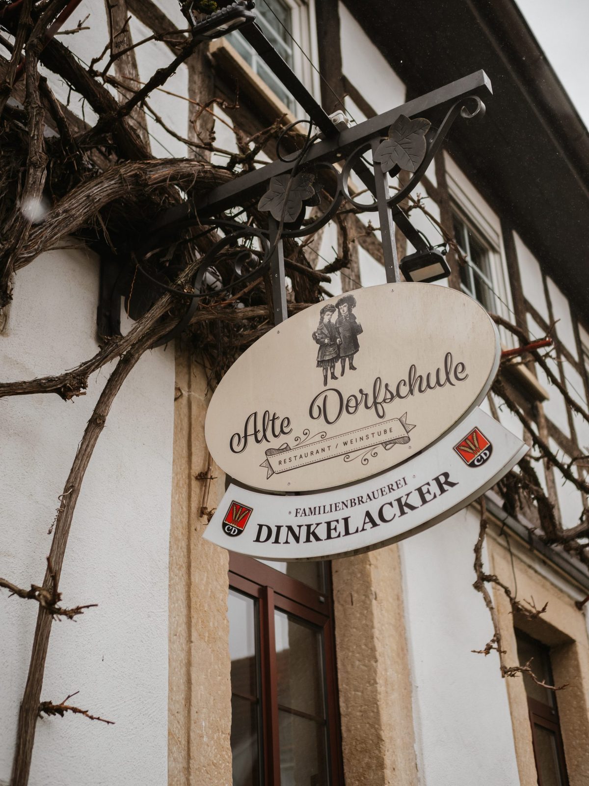 Eingang der Alten Dorfschule Ruit